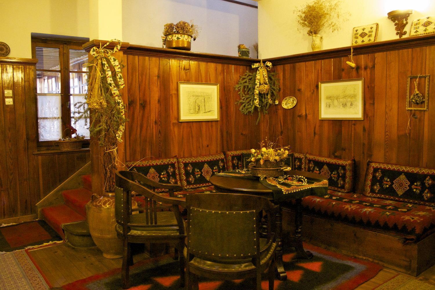 Hotel Galaxias Мецовон Экстерьер фото